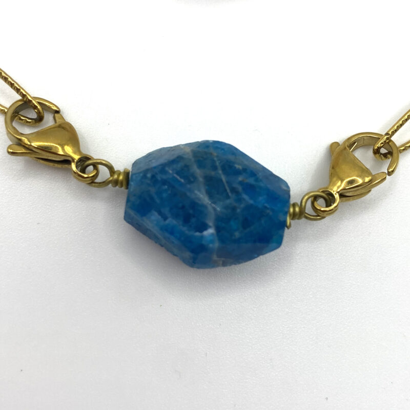 pendentif eclipse apatite bleue